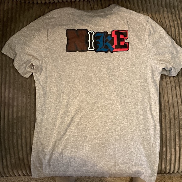 Nike - Basketball Tshirt - Medium - grey - Picture 5 of 5